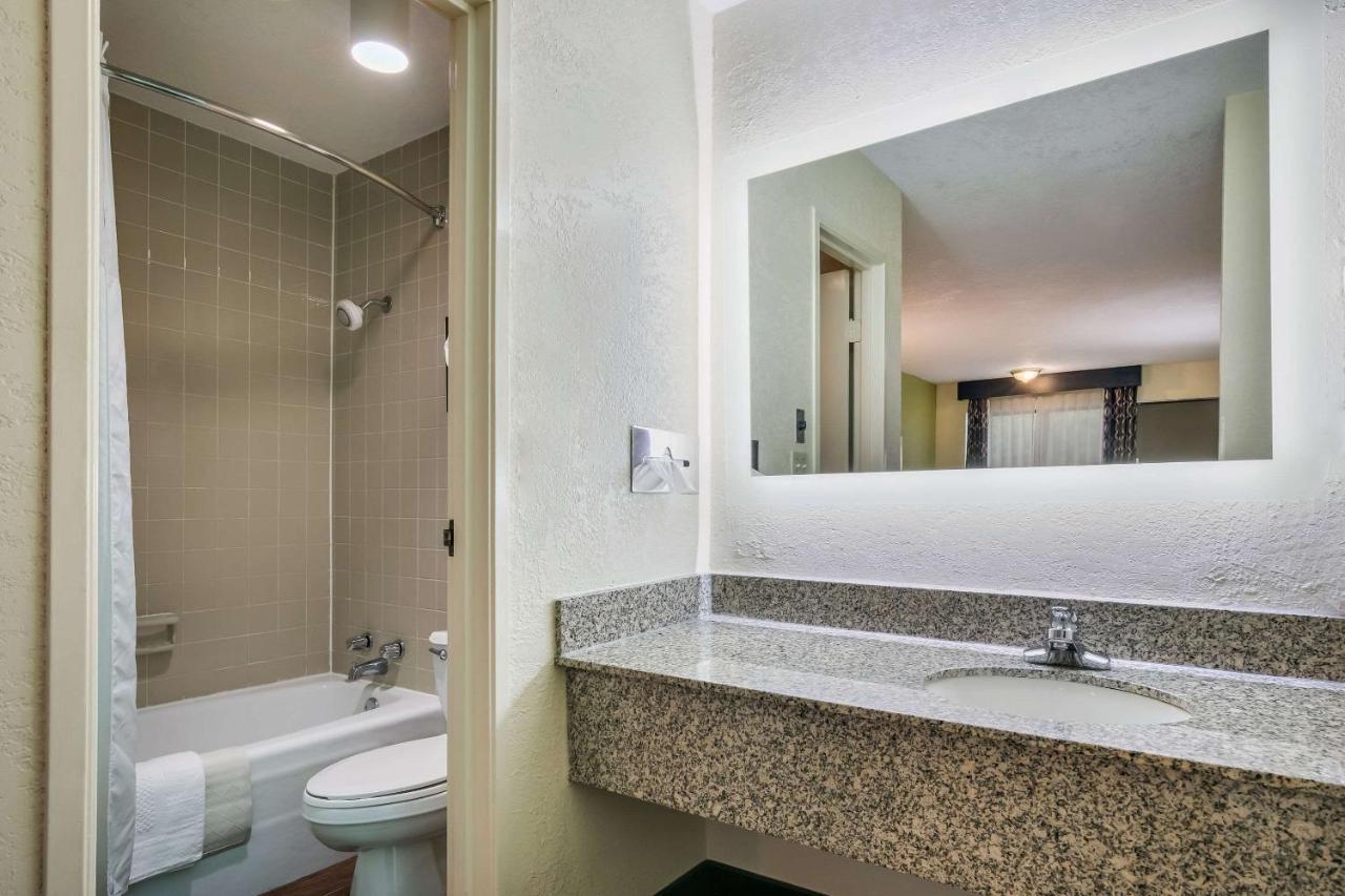 Quality Inn & Suites Mt Chalet Clayton Eksteriør billede