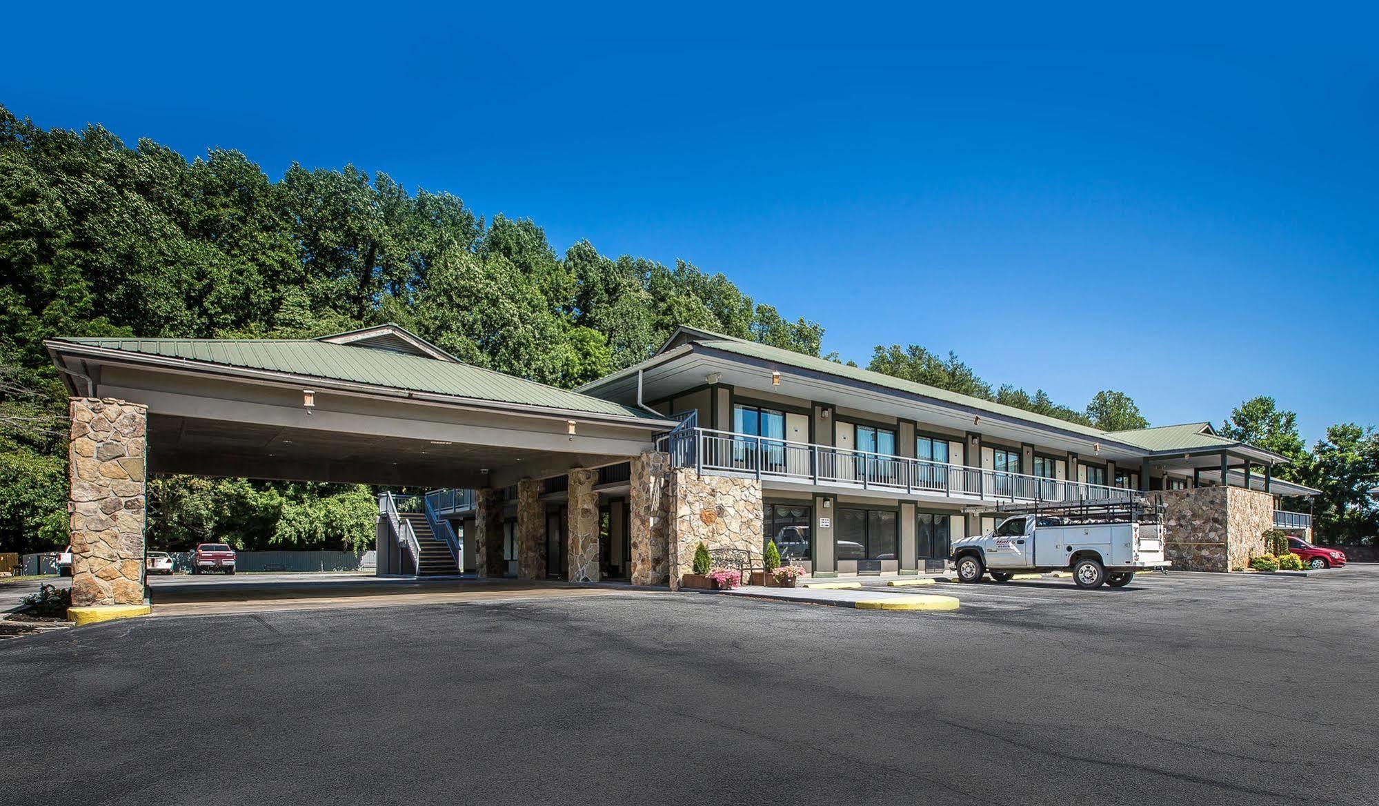 Quality Inn & Suites Mt Chalet Clayton Eksteriør billede